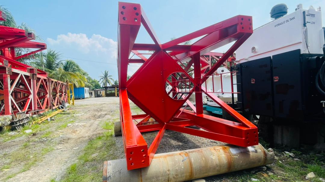 Components for Favelle Favco M440D Crane: Tower Sections. Type 392R (19 off) - Image 8